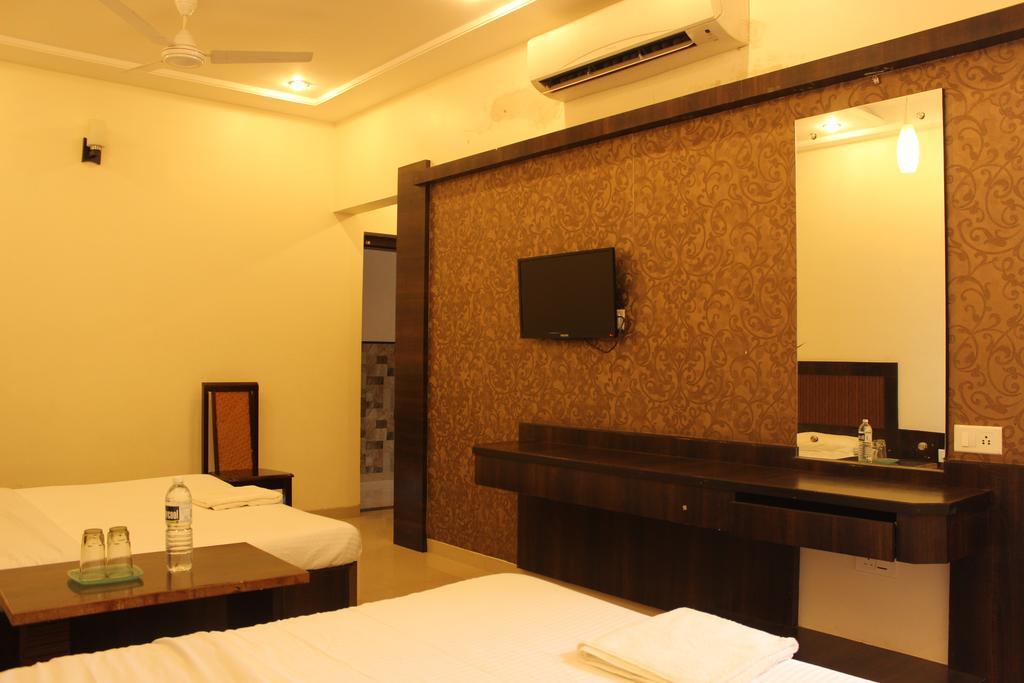 Hotel Sai Ramanand Shirdi Exterior photo