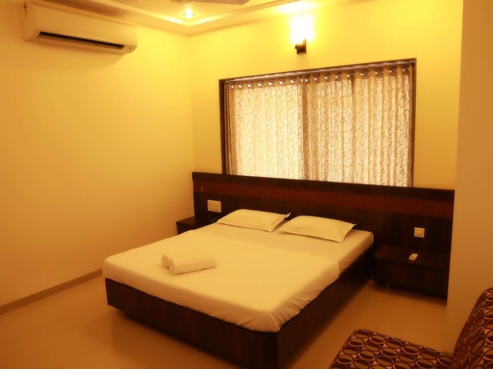 Hotel Sai Ramanand Shirdi Exterior photo