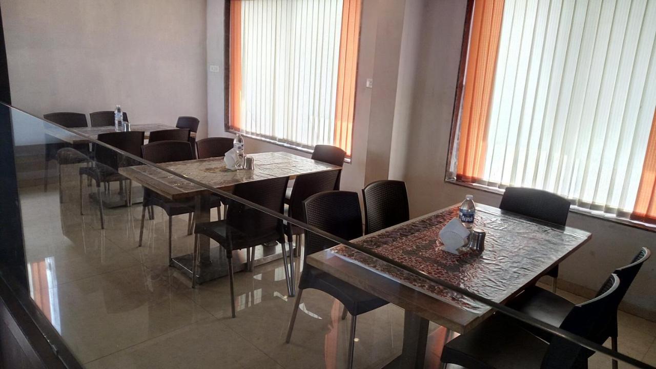 Hotel Sai Ramanand Shirdi Exterior photo
